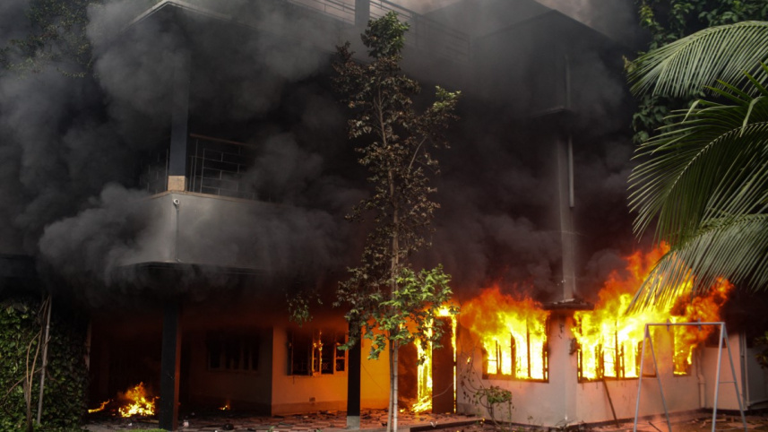 দলীয় কার্যালয় ভাঙচুর ও লুটপাট