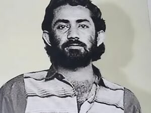 বাতাসে লাশের গন্ধ – রুদ্র মুহাম্মদ শহীদুল্লাহ